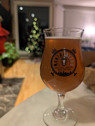 PXL_20251203_224340766