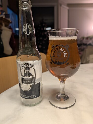 PXL_20251219_231837815