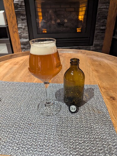 PXL_20251205_215806241