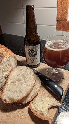 PXL_20251211_220403386